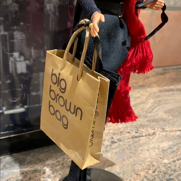 Donna Karan Limited Edition Bloomingdales Barbie - Picture 10 of 16